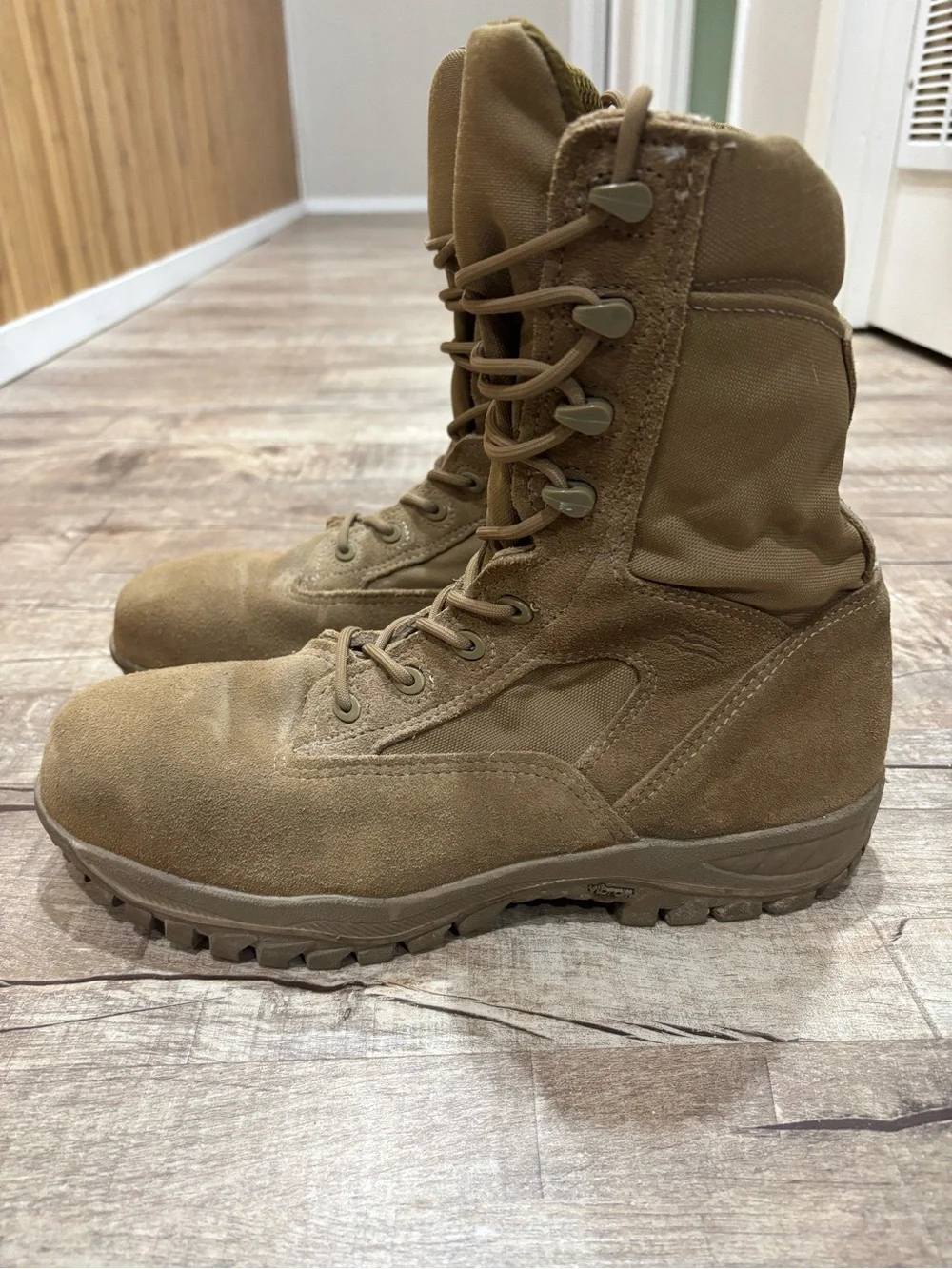 Men’s Belleville Tactical Lace-Up Boots in Coyote Brown Military Size 11 W